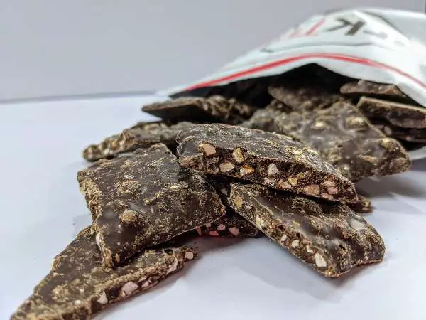 Bark Thins Snacking Chocolate (spill out scattered close up)