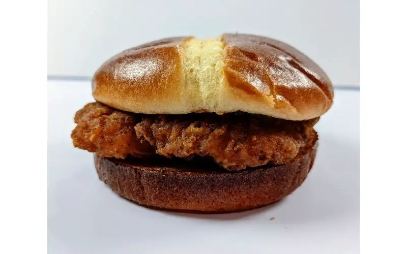 Mcdonalds crispy chicken sandwich featured