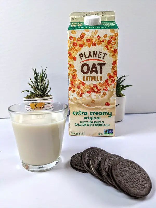Planet Oat Oatmilk glass with oreos