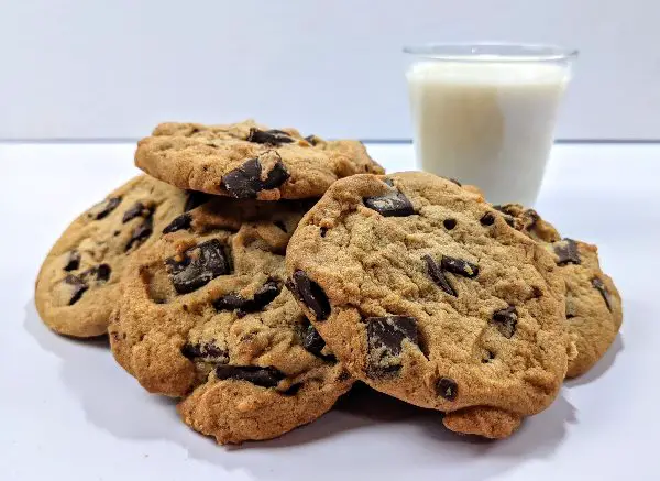 Costco Chocolate Chunk Cookies presentation