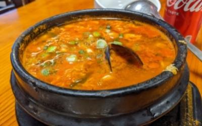 Samwon Garden tofu seafood soup- Banh Mi Fresh (400 x 250 px) (3)