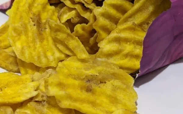 (Batch close up) Barnana Organic ridge cut plantain chips - FamilyGuideCentral.com