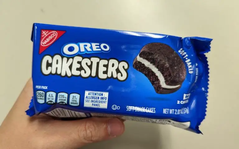 Oreo Cakesters Soft Snack Cake Review: A Chocolate Cupcake DELIGHT!