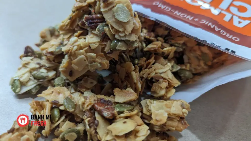 Innofoods almond + pecan clusters piled up - banhmifresh.com