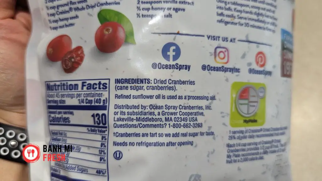 Ocean spray craisins pouring back of bag ingredients - banhmifresh.com